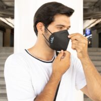 man wearing styleseal ez-95 kn95 disposable face mask